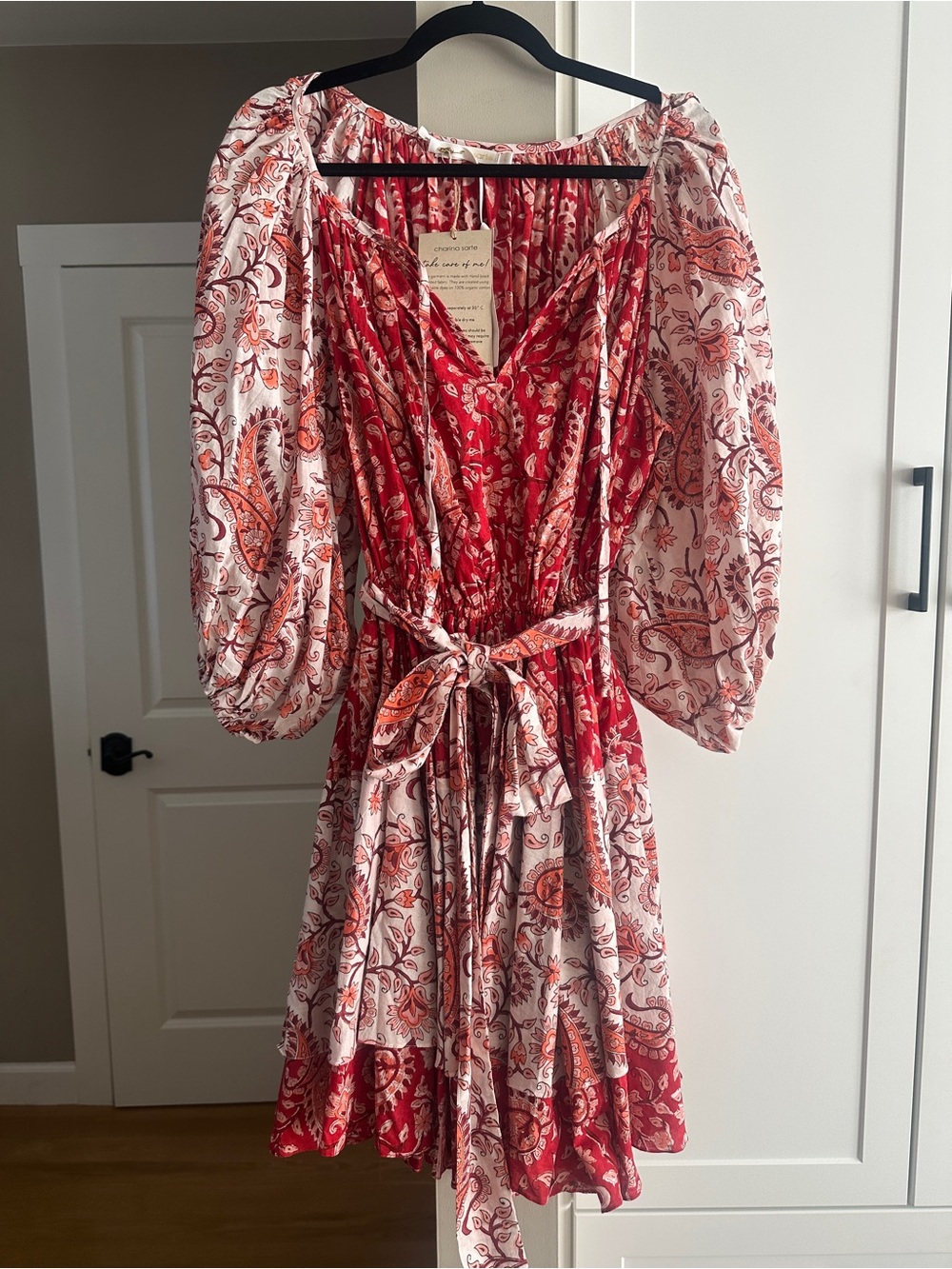 NWT CHARINA SARTE Chic Paisley Puff Sleeve  Mini Dress